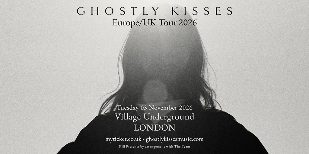 Ghostly Kisses